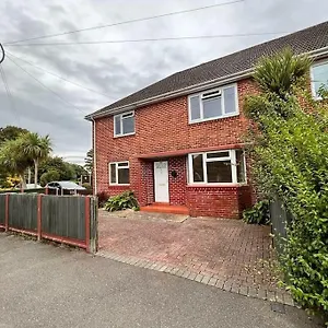 https://beautiful-house-in-bournemouth.tophotelsbath.com